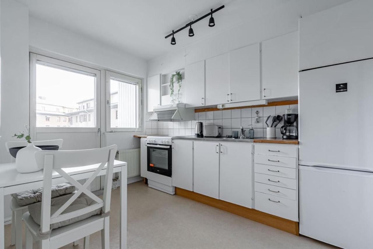 Practical Flat In Vibrant Sofo, Construction Work Appartement *